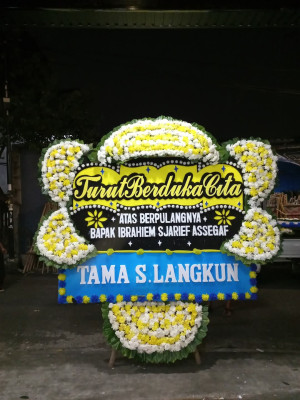 Papan Bunga Duka di Gunung Jati