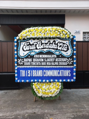 Papan Bunga Duka di Gunung Jati
